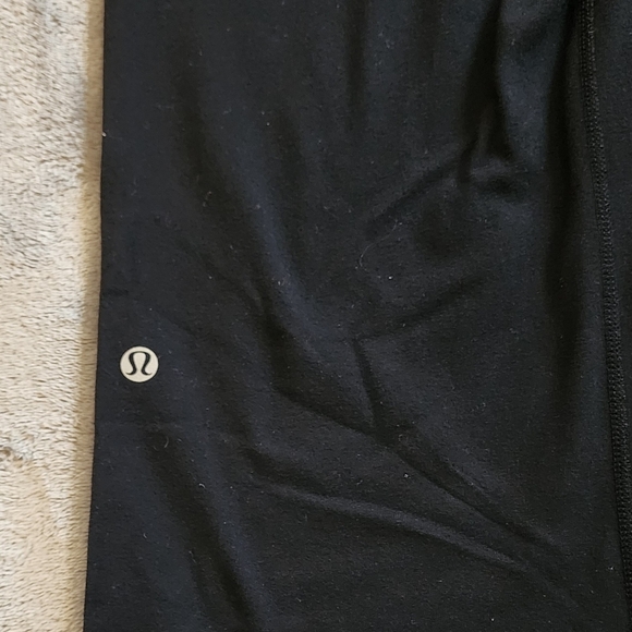 Lululemon leggings 8 Black with Turquiose trim - Picture 8 of 12